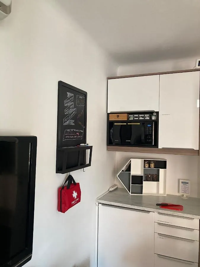 Cannes City B&B 3*,