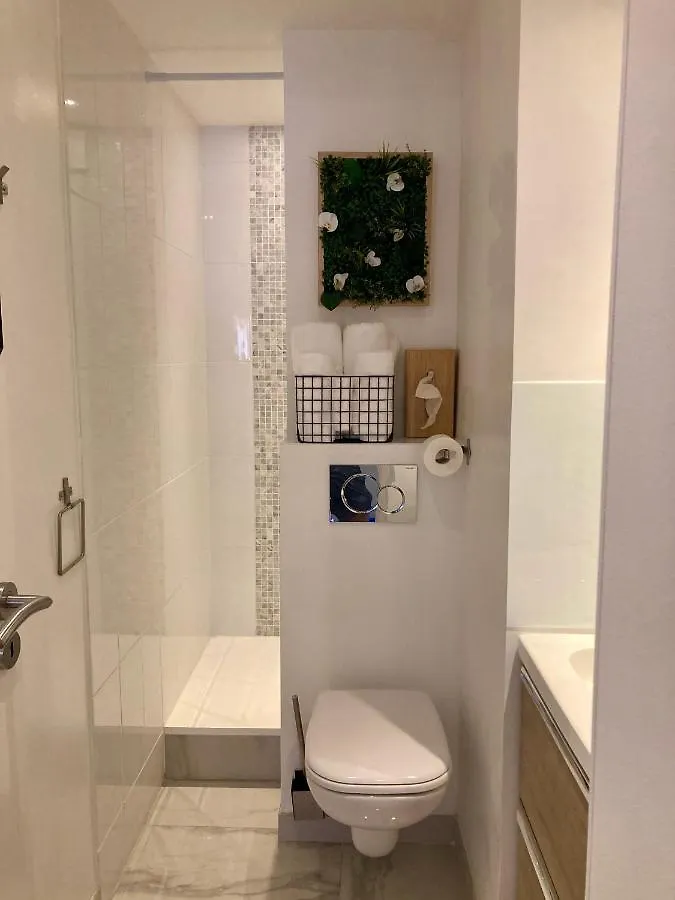 ***  Cannes City B&B 프랑스