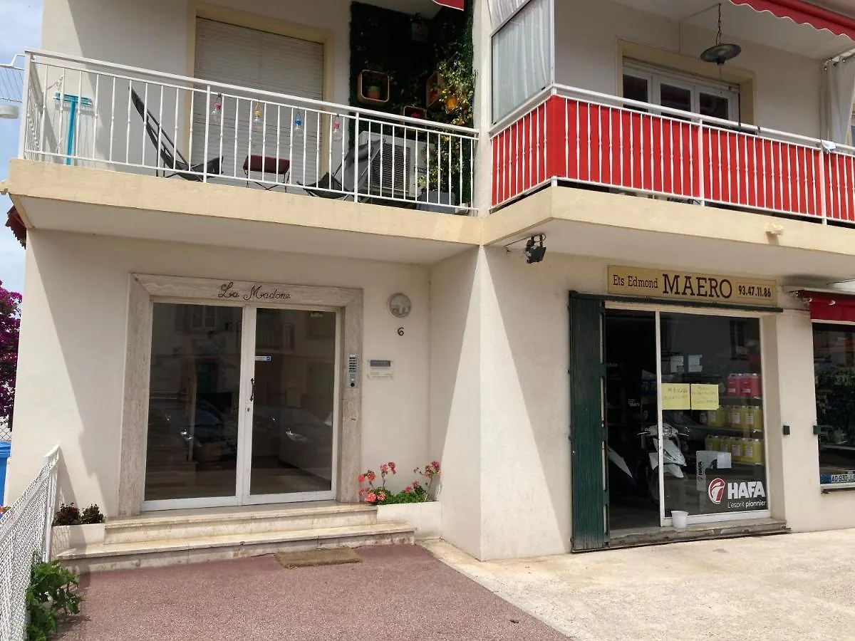 Cannes City B&B